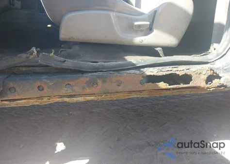 2003 Toyota Tacoma Xtracab z USA, uszkodzony, nr VIN 5TEWM72NX3Z195755